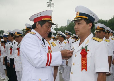 ВМС Вьетнама учатся и работают по примеру президента Хо Ши Мина - ảnh 1